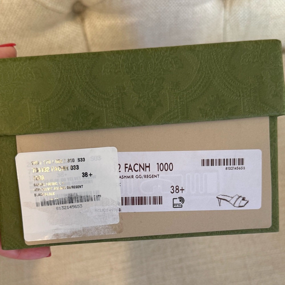 Auth. Gucci GG Monogram Velvet Bow Sandals - Picture 11 of 11